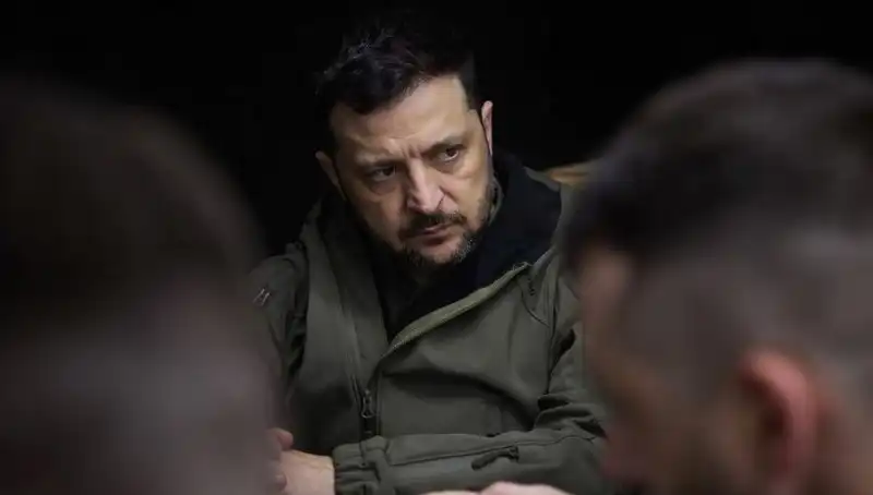 Zelenski: Rusya, Kuzey Kore Üretimi Füze ile Saldırı Düzenledi!
