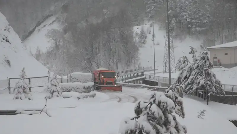 Bolu Dağı'nda Beklenen Kar Yağışı Başladı: Gezginler İçin Kış Keyfi
