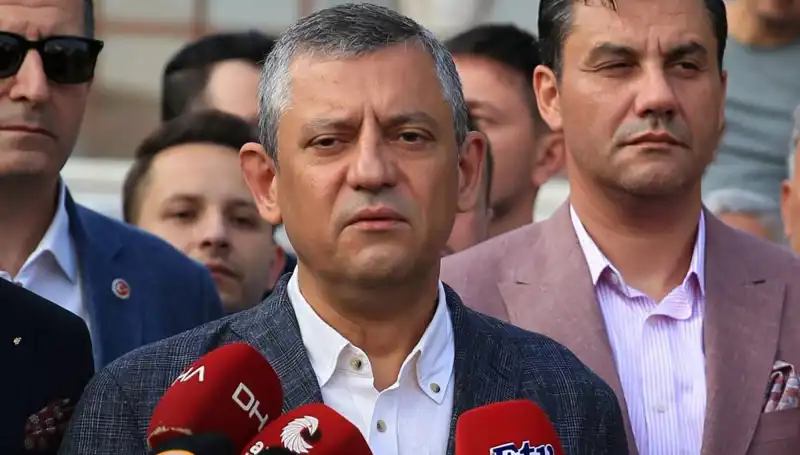 Sandığı Ortadan Kaldırmak İsteyen Güç: Özgür Özel'den Çarpıcı Açıklamalar