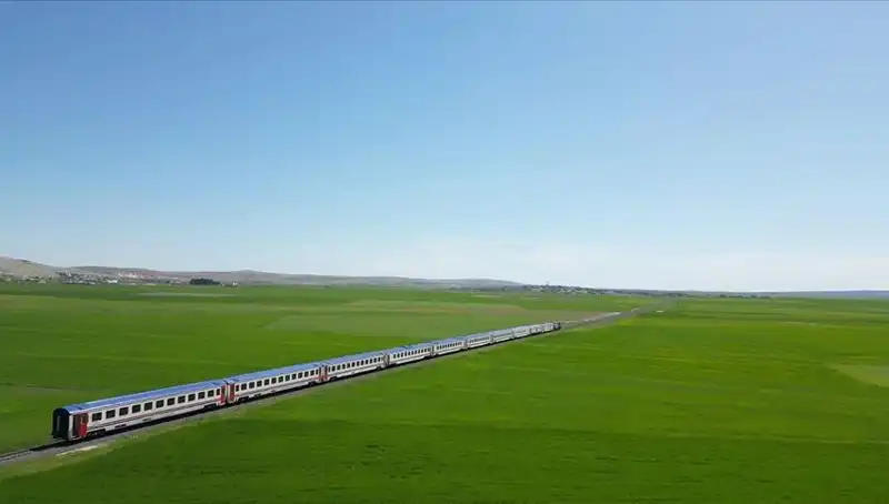 Diyarbakır Ekspresi ile Seyahat: İlk Durağı Malatya'da Yeni Keşifler