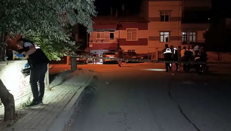 Karaman'da Geceye Kan Bulaştı: Kız Arkadaşıyla Tartışan Genç Dehşet Saçtı