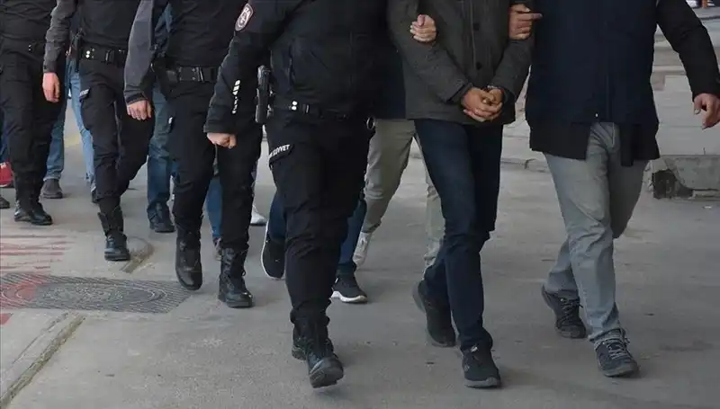 5 İl'de FETÖ Operasyonu: 10 Kişi Gözaltına Alındı, Detaylar Ortaya Çıkıyor