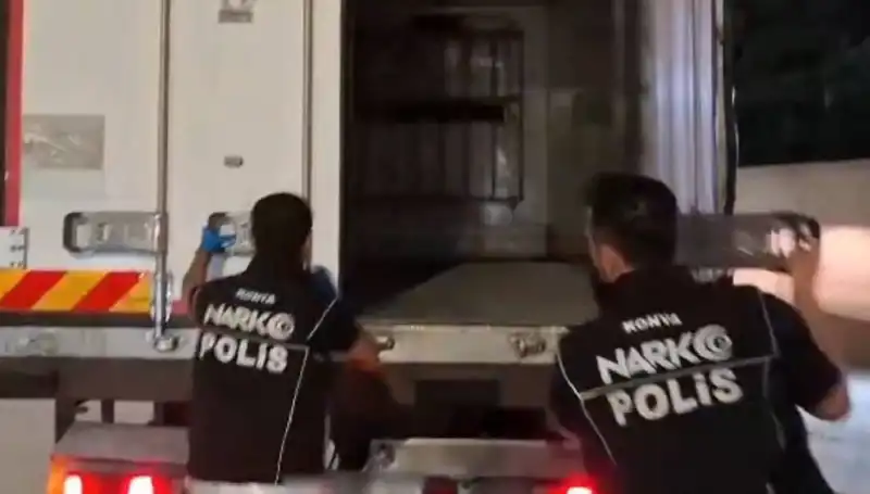 Konya'da Uyuşturucu Operasyonunda Dört Şüpheli Gözaltına Alındı!