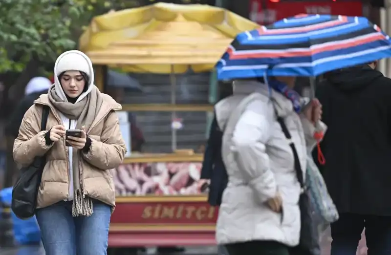 İstanbul'da Kış Gerçekleşiyor: Kar Yerine Yağmur Bekleniyor
