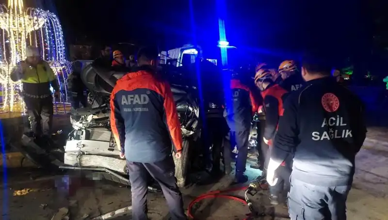 Erzurum'da Ortalığı Sarsan Trafik Kazası: Altı Aracın Sürücüsü Gözaltında!