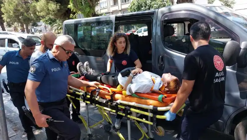 Samsun'da Trafik Kazası: Minibüs Kamyona Çarptı, Çok Sayıda Yaralı!
