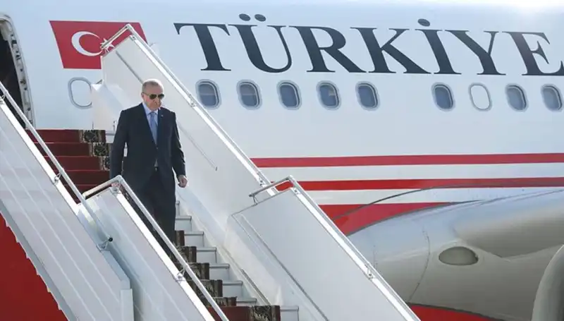 Cumhurbaşkanı Erdoğan İtalya'daki Temaslarını Tamamlayarak Yurda Döndü