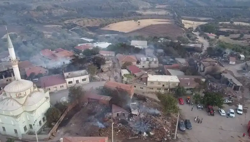 Çanakkale'de Korkutan Orman Yangını: Havadan Görüntüler ile Son Durum!