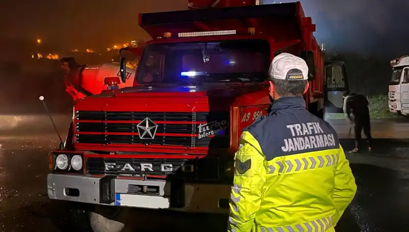 Kamyondaki Çakar Lambaya 138 Bin Lira Ceza: Yolu Kapatmanın Faturası