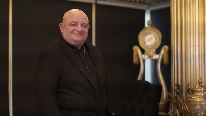 Moiz Mitrani: Tekstil Dünyasında Finans Sektörüne Uzanan Başarı Öyküsü