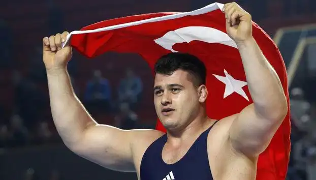 Milli Güreşçi Rıza Kayaalp’e 4 Yıl Men Cezası: Nedenler ve Sonuçlar