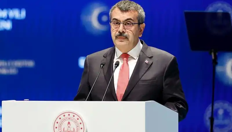 Bakan Tekin'den 23 Nisan Ul national Egemenlik Bayramı'na Özel Duygu Dolu Mesaj