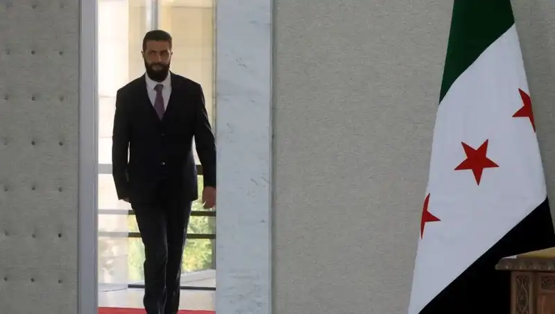 Fransa’nın Suriye’ye Desteği: Şara-Macron Zirvesi Neler Getirecek?