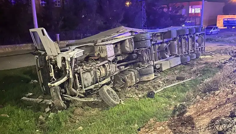TIR Kazasında 6 Yaralı: Yolculuk Kabusa Dönüştü
