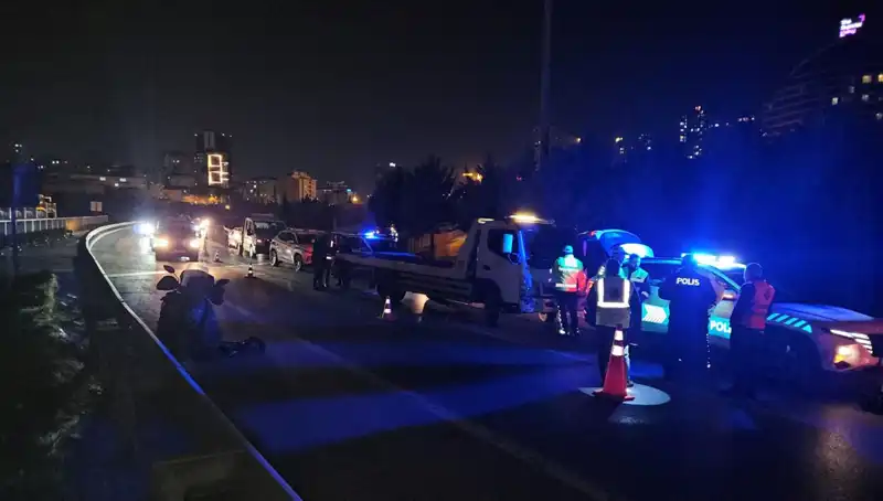 TEM Otoyolu'nda Dehşet Anları: Yatan Kişi Metrelerce Sürüklendi