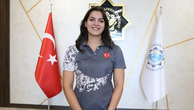 Esra, Altın Madalya ile Dünya Şampiyonluğu Hedefliyor!