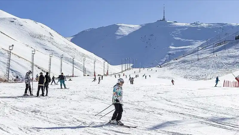 Palandöken’deki Kar Kalınlığı Rekor Seviyelere Ulaştı: Kayak Tutkunları İçin Cennet