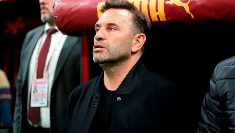 Galatasaray’da Okan Buruk’un Kadro Değişikliği Dikkatleri Üzerine Çekti!