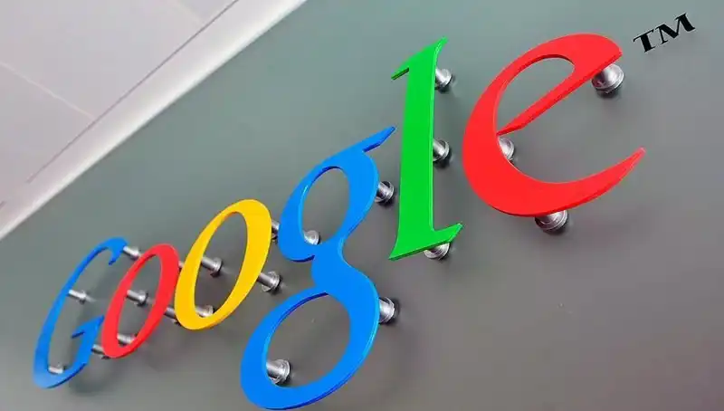 Google, Görüşmeleri Canlı Çeviri ile Dönüşüme Taşıyor