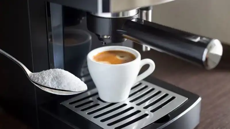 Kahve Makinenizin Ömrünü Uzatmanın 5 Etkili Yolu