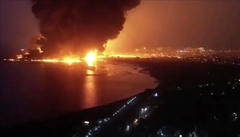 Yemen'de Türk Gemi Hedef Alındı! Şarapnel Saldırısı Olayı Ne Anlama Geliyor?